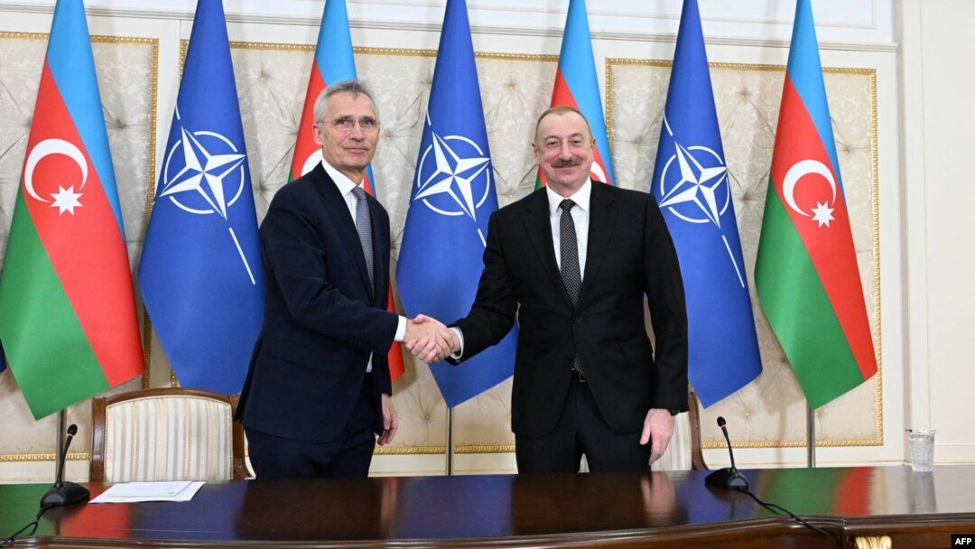 Prezident İlham Əliyev və NATO-nun baş katibi Yens Stoltenberq Bakıda keçirilən danışıqlardan sonra mətbuata bəyanatlarla çıxış ediblər.