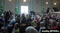 Бәйгедә катнашучылар һәм чарага килгәннәр
