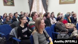 Митрополит Феофан белән очрашуга килгән православ активистлар
