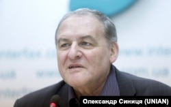 Євген Захаров