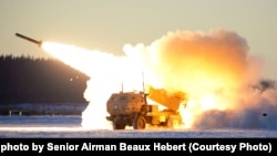 Дальнобійна американська високоточна артилерійська ракетна система M142 High Mobility Artillery Rocket Systems (HIMARS)
