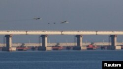 Российские военные самолеты над Керченским проливом. 25 ноября 2018 года.