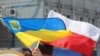 За даними даними ООН, на початок квітня 2025 року у Польщі перебувало 999 710 українських воєнних біженців