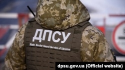 Прикордонники Чопського загону виявили двох чоловіків, які чотири дні блукали у горах, розповіли у ДПСУ