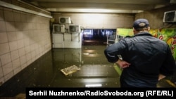 Наслідки зливи на станції київського метрополітену «Академмістечко»