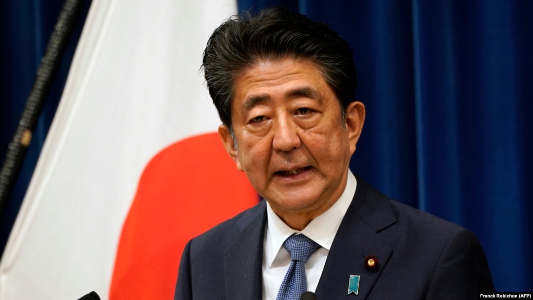 Japanski premijer Šinzo Abe podnio je ostavku 28. avgusta 2020. zbog pogoršanog zdravlja.
