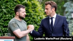Президент Франції Емманюель Макрон «вражений стійкістю та сміливістю українців»