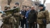 Армения - Министр обороны Армении Сейран Оганян во время визита в одну из воинских частей на юго-западе страны, 27 ноября 2013 г. 