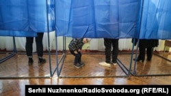 За даними правоохоронців, найбільше скарг до поліції надходить через факти незаконної  агітації