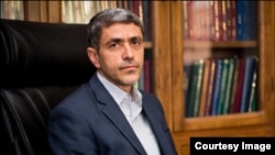علی طیب‌نیا، وزیر اقتصاد
