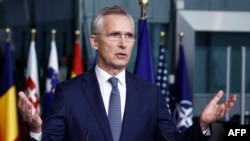 Генеральний секретар НАТО Єнс Столтенберг виступає під час спільної прес-конференції з прем’єр-міністром Швеції Ульфом Крістерссоном у штабквартирі Північноатлантичного альянсу в Брюсселі 11 березня 2024 року