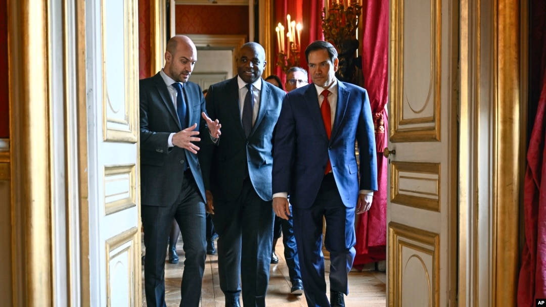 French Foreign Minister Jean-Noel Barrot, left, Britain's Foreign Secretary David Lammy, center, and US Secretary of State Marco Rubio in Paris, April 17, 2025.
