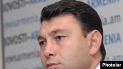 Пресс-секреталь Республиканской партии Армении Эдуард Шармазанов (архив)
