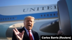 Президент США Дональд Трамп перед відльотом до Техасу, 12 січня 2021 року