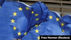 Напередодні український парламент ухвалив у другому читанні законопроєкт про деолігархізацію, запропонований президентом