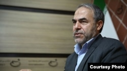 به گفته مشاور نماینده ولی فقیه در سپاه، «محصورین مدعی تقلب در انتخابات شده‌اند و باید این تقلب را ثابت کنند».