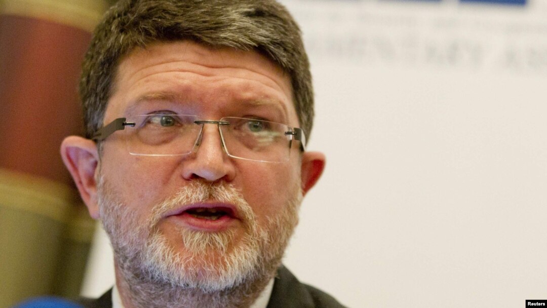 Tonino Picula: Mnogi stručnjaci i analitičari govore da je u ovom trenutku na Zapadnom Balkanu možda otvoreno nekih desetak ili 15 različitih bilateralnih sporova (mart 2012.)