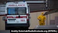 За цими даними, 49 українців одужали за кордоном, шестеро – померли