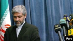 آقای حسینی گفته است: بحث تضمين امنيتی خواست ايران نيست. (عکس: فارس)