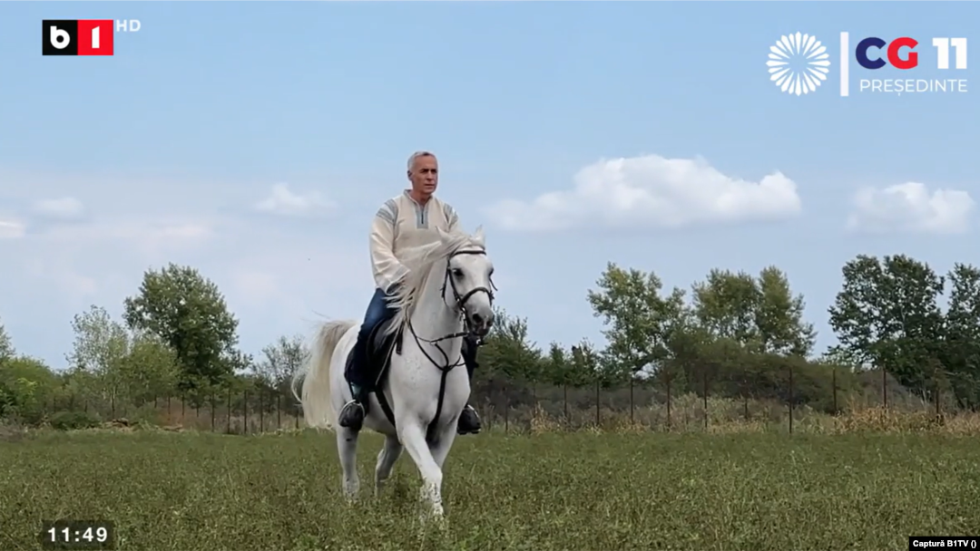 Candidatul pro-rus la președinția României Călin Georgescu, captură dintr-un videoclip din campania electorală din noiembrie 2024. La alegerile din 24 noiembrie, Călin Georgescu s-a clasat pe primul loc. 