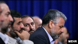 احمدی‌نژاد در کنار علی‌آبادی و سعیدلو