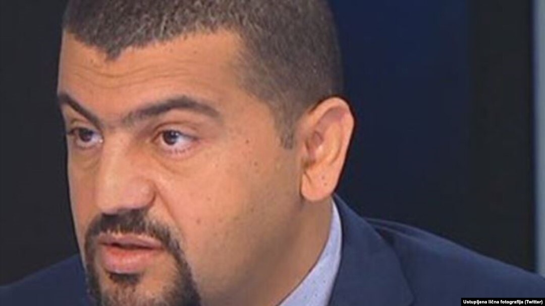 "Sada je trenutak da se radi više na političkom planu kako bi se otklonili uzroci nezadovoljstva mnogih muslimana"
