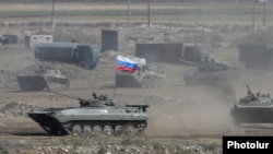 Armenia -- Russian and Armenian troops hold joint military exercises at the Alagyaz shooting range, September 24, 2020.