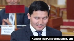 Дамирбек Асылбек уулу в бытность депутатом Жогорку Кенеша.