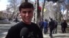 Яке аз назардиҳандагон.