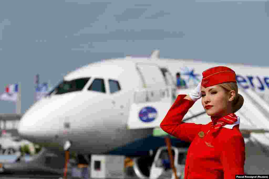 Авіаційний новинний сайт Flightglobal в 2015 році писав, що «Суперджет-100» багато в чому досяг того, що його творці мали намір зробити. У 2018 році у російської авіакомпанії «Аерофлот» замовили 100 літаків. Але можливі проблеми з двигунами літака нещодавно з’явилися знову 