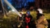Рятувальники ДСНС працюють на місці зруйнованого житлового кварталу після російської атаки в Миколаєві, Україна, 20 липня 2023 року. Фото ілюстративне