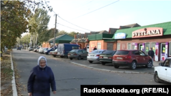 У Новоазовську скаржаться на маленькі зарплати