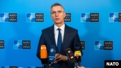 Єнс Столтенберґ також закликав Москву звільнити захоплених у листопаді 2018 року біля берегів анексованого Криму українських моряків