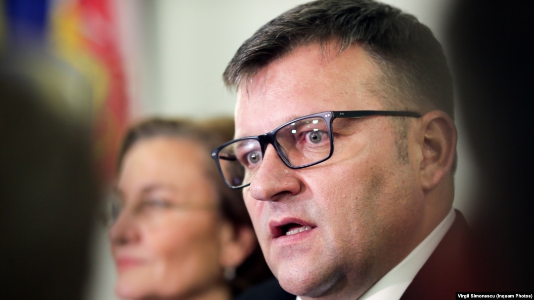 Ministrul Muncii Marius Budăi a spus că vârsta de pensionare va crește treptat până la 65 de ani, „în conformitate cu sistemul public de pensii”.